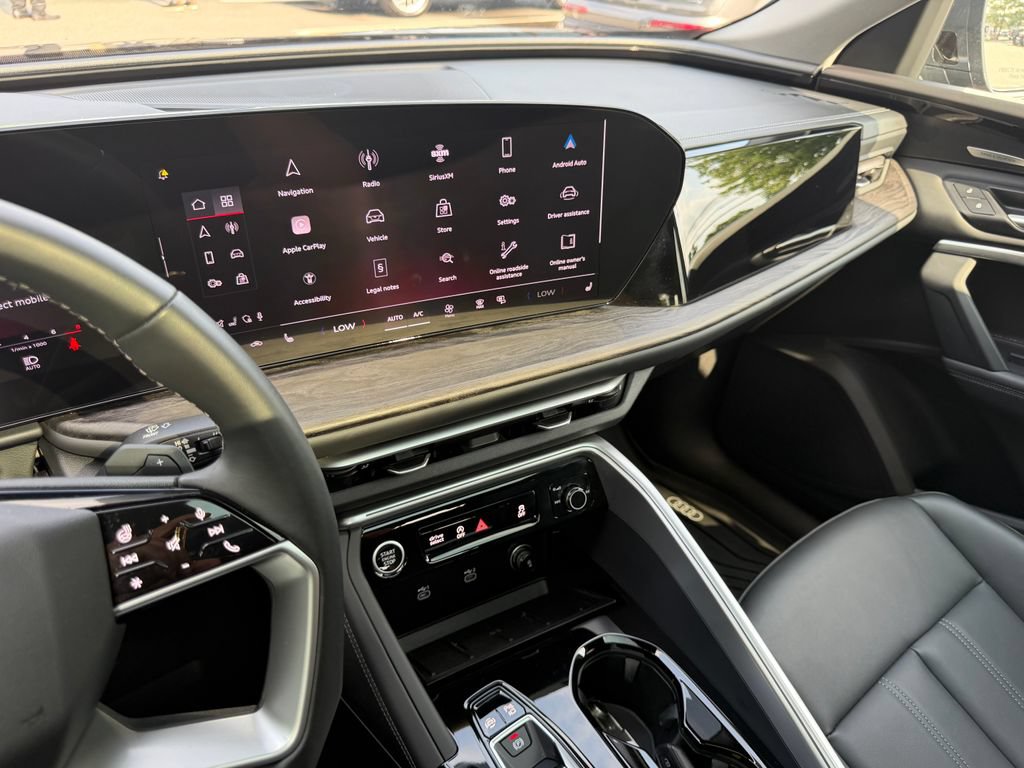 Used 2025 Audi Q5 Premium Plus w/ Premium Plus AWD/4WD image 18
