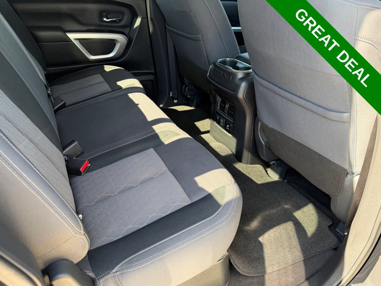 Used 2024 Nissan Titan SV w/ SV Convenience Package RWD image 37