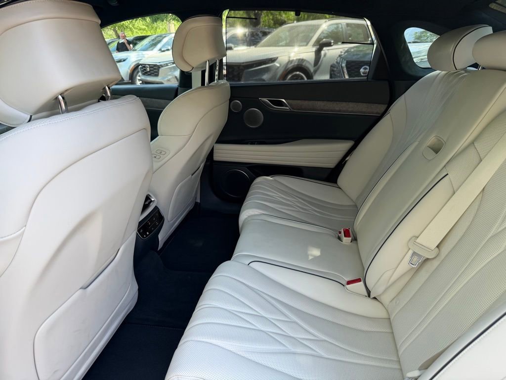 Used 2023 Genesis Electrified G80 image 12