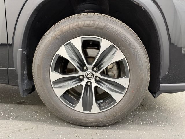 Certified 2025 Toyota Highlander XLE AWD/4WD image 22