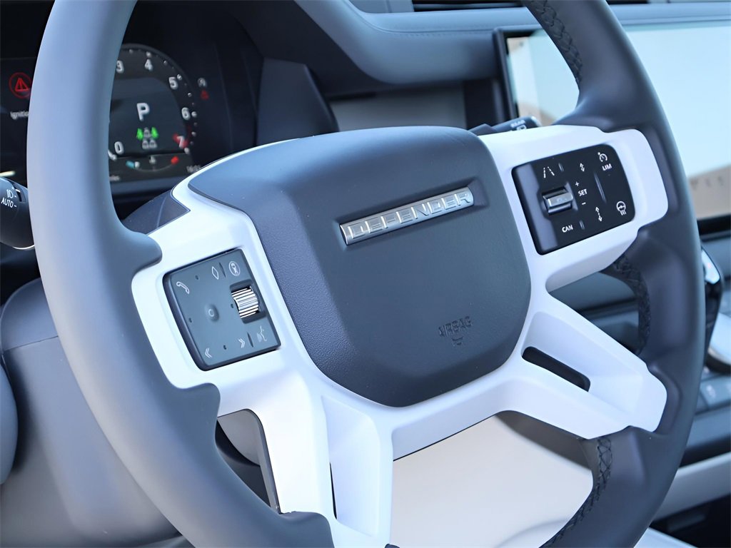 New 2025 Land Rover Defender 110 S image 18