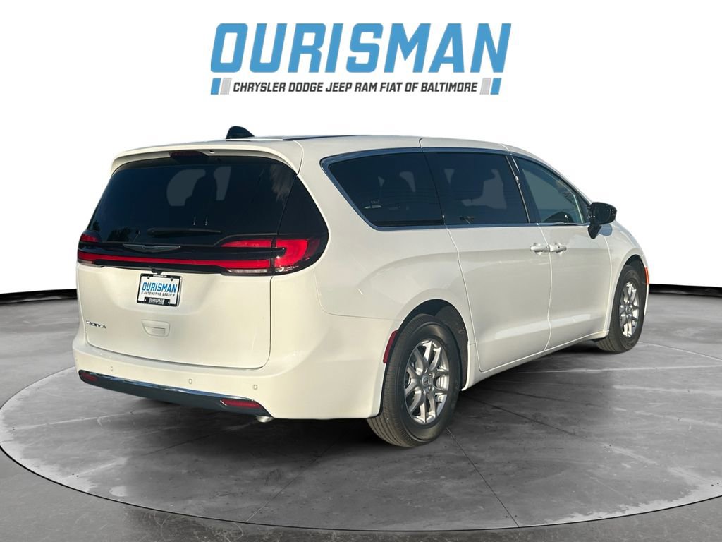 New 2026 Chrysler Pacifica Select image 6