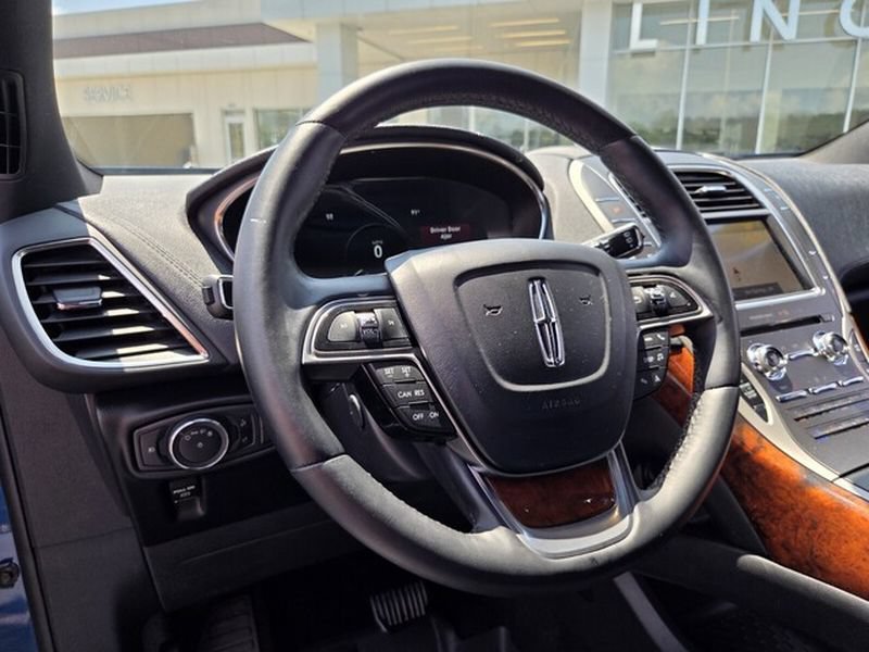 Used 2020 Lincoln Nautilus Reserve w/ Cargo Utility Package AWD/4WD image 10