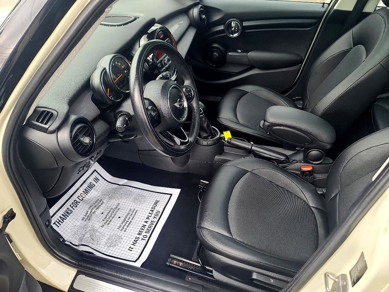 Used 2016 MINI Cooper 4-Door Hardtop image 10