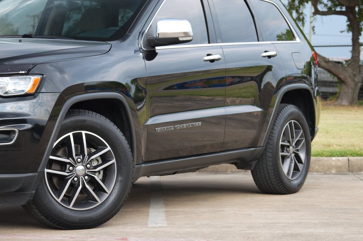 Used 2017 Jeep Grand Cherokee Limited RWD image 22