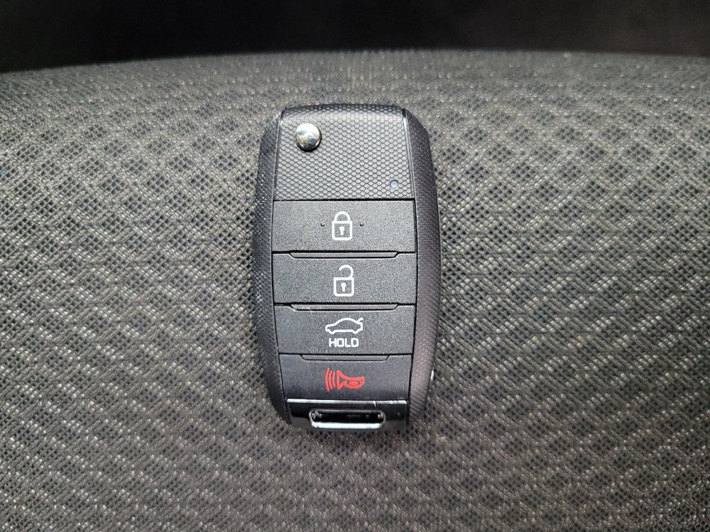 Used 2018 Kia Optima LX w/ 17" Alloy Wheels Package FWD image 32