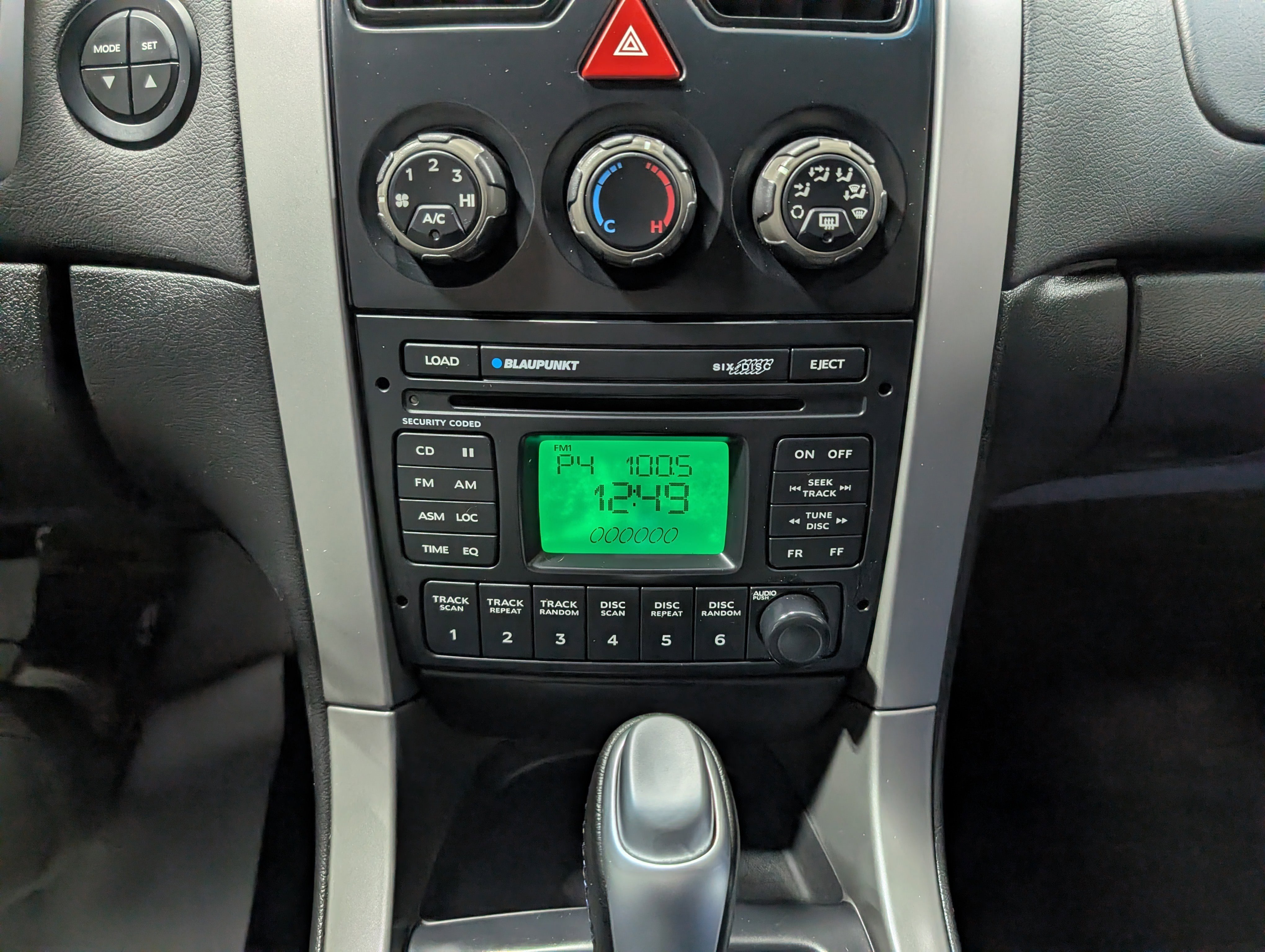 Used 2004 Pontiac GTO image 21