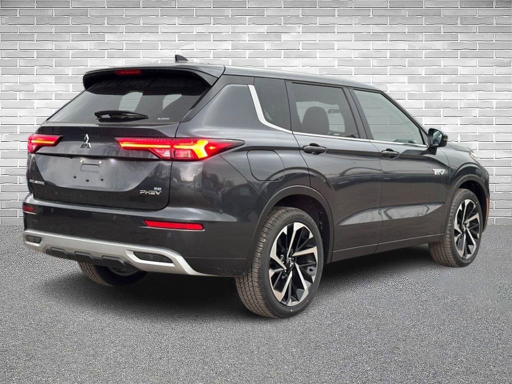 New 2025 Mitsubishi Outlander SE image 5