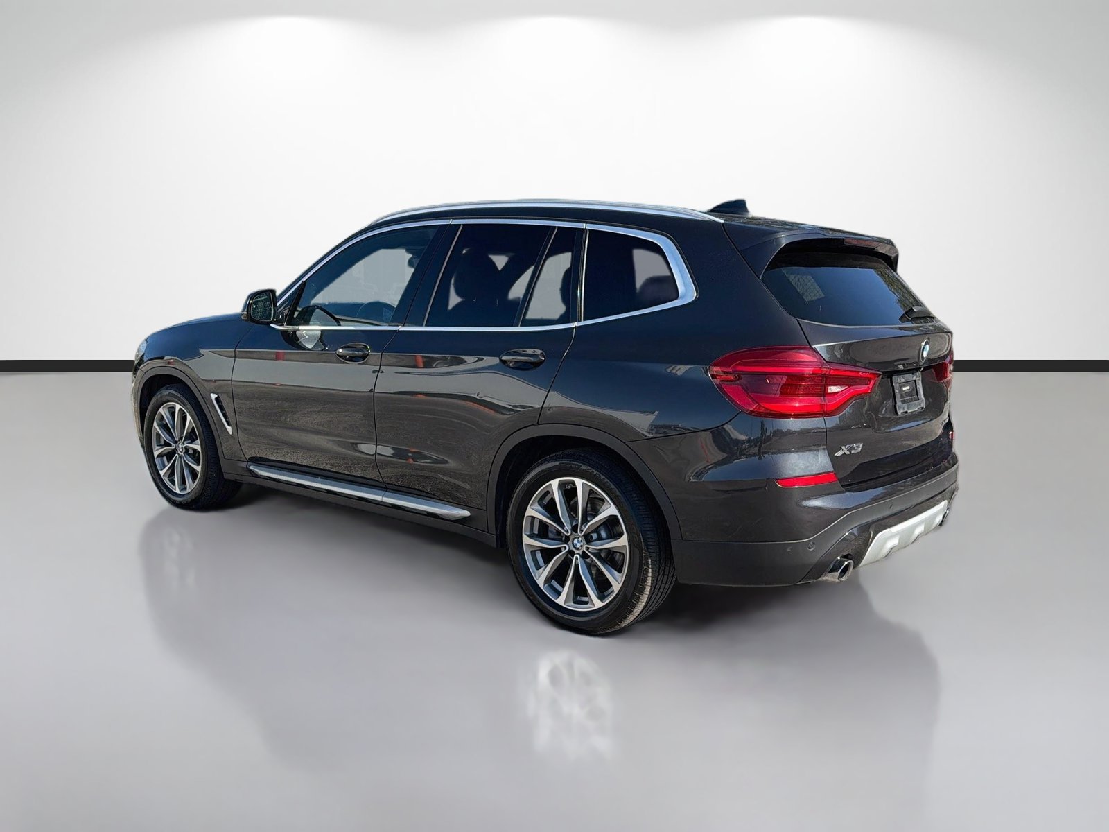 Used 2019 BMW X3 sDrive30i w/ Convenience Package RWD image 4