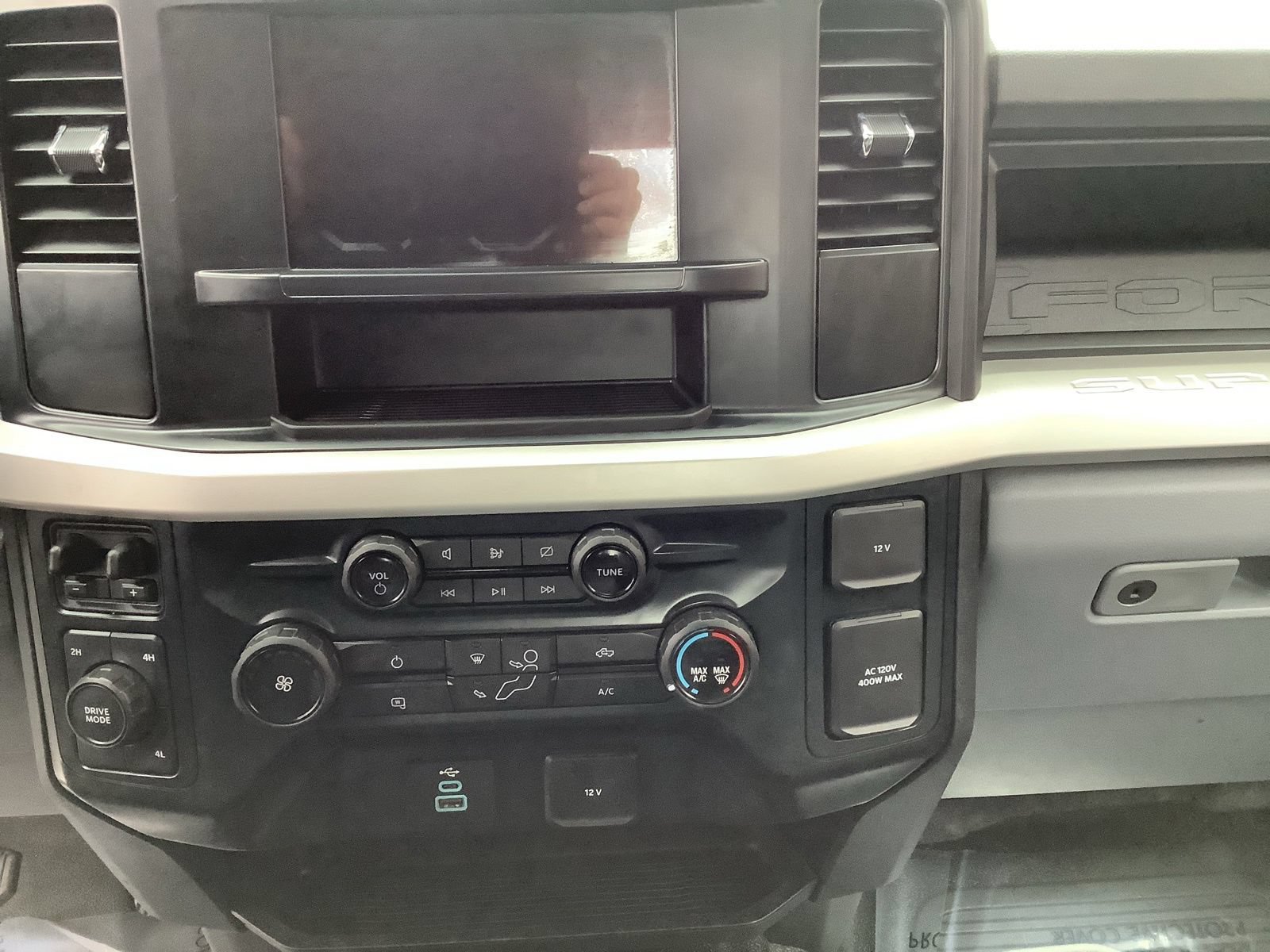 Used 2023 Ford F350 XL AWD/4WD image 16