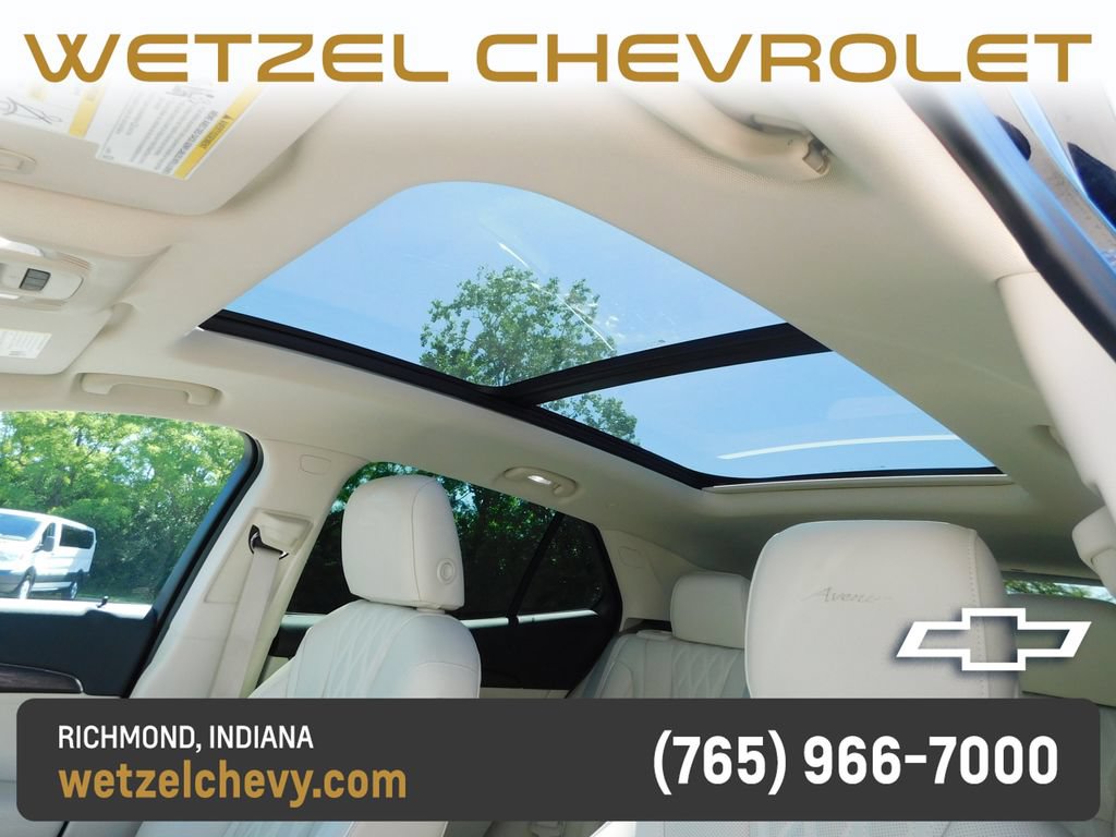 Used 2022 Buick Envision Avenir w/ Technology Package II FWD image 12
