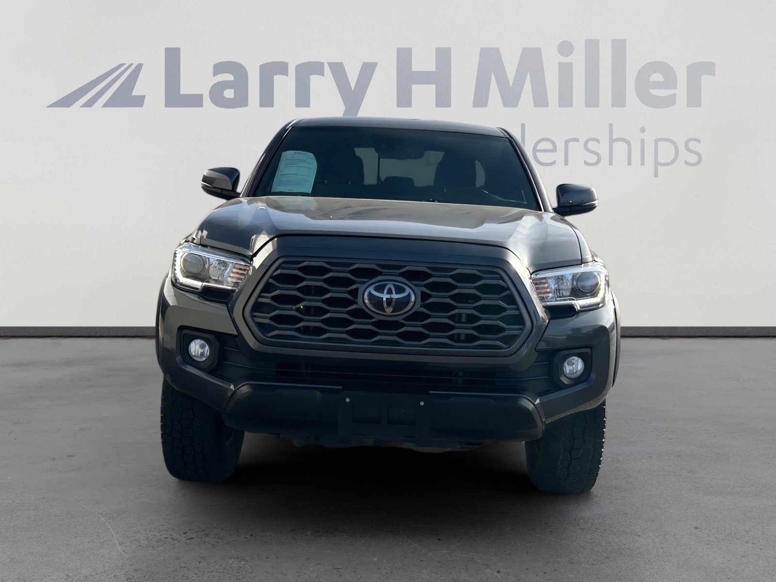 Used 2022 Toyota Tacoma TRD Off-Road w/ Technology Package image 9