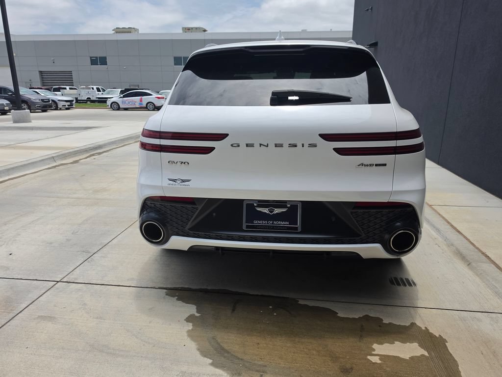Used 2022 Genesis GV70 3.5T Sport w/ Sport Prestige Package AWD/4WD image 5