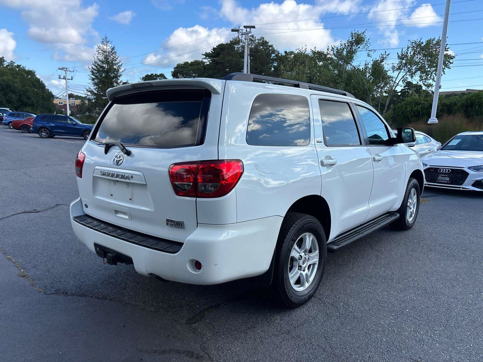 Used 2016 Toyota Sequoia SR5 AWD/4WD image 3