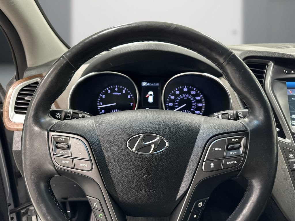 Used 2017 Hyundai Santa Fe Limited AWD/4WD image 22