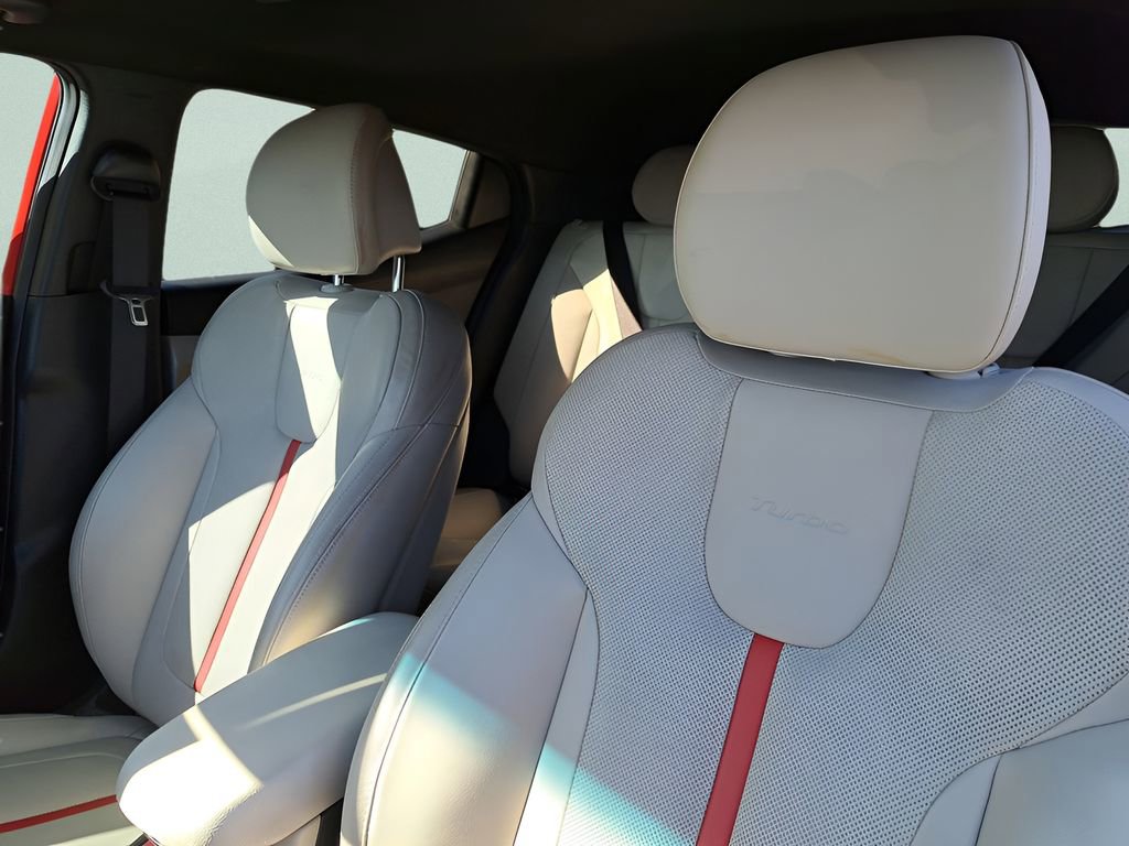 Used 2020 Hyundai Veloster Turbo Ultimate image 11