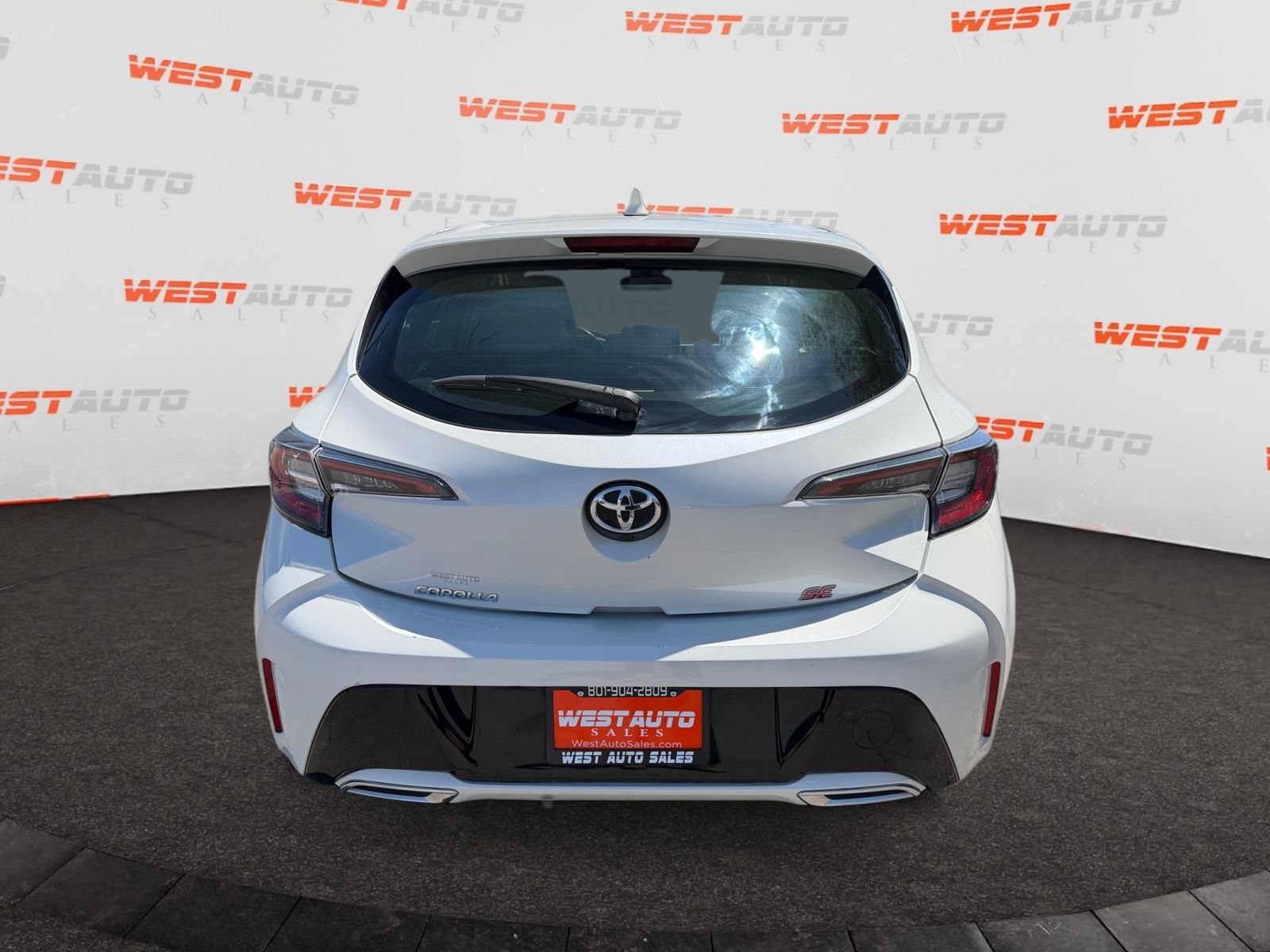 Used 2019 Toyota Corolla SE w/ SE Option Package FWD image 4