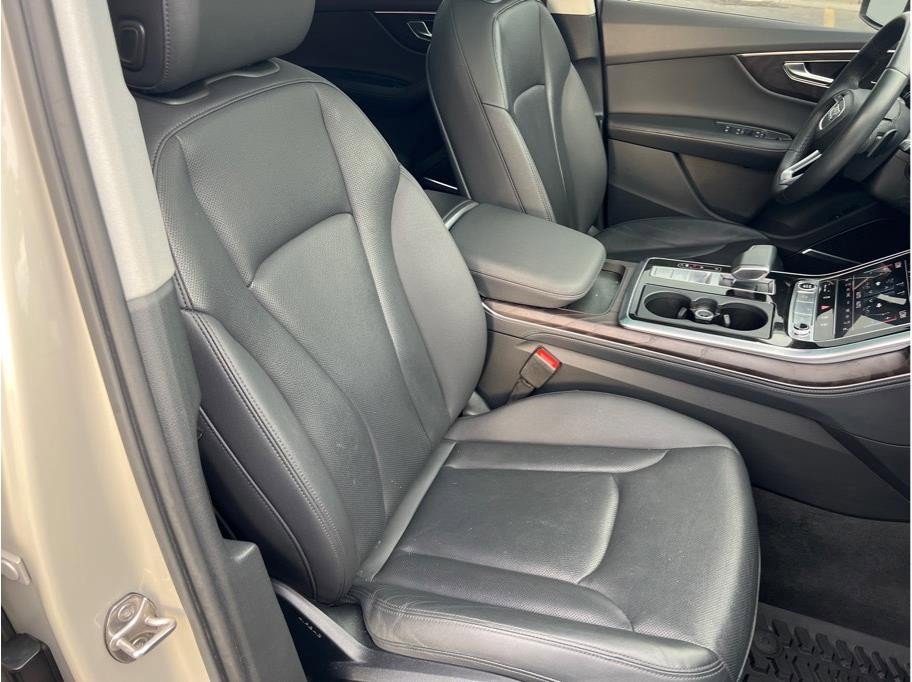 Used 2021 Audi Q7 3.0T Prestige image 25