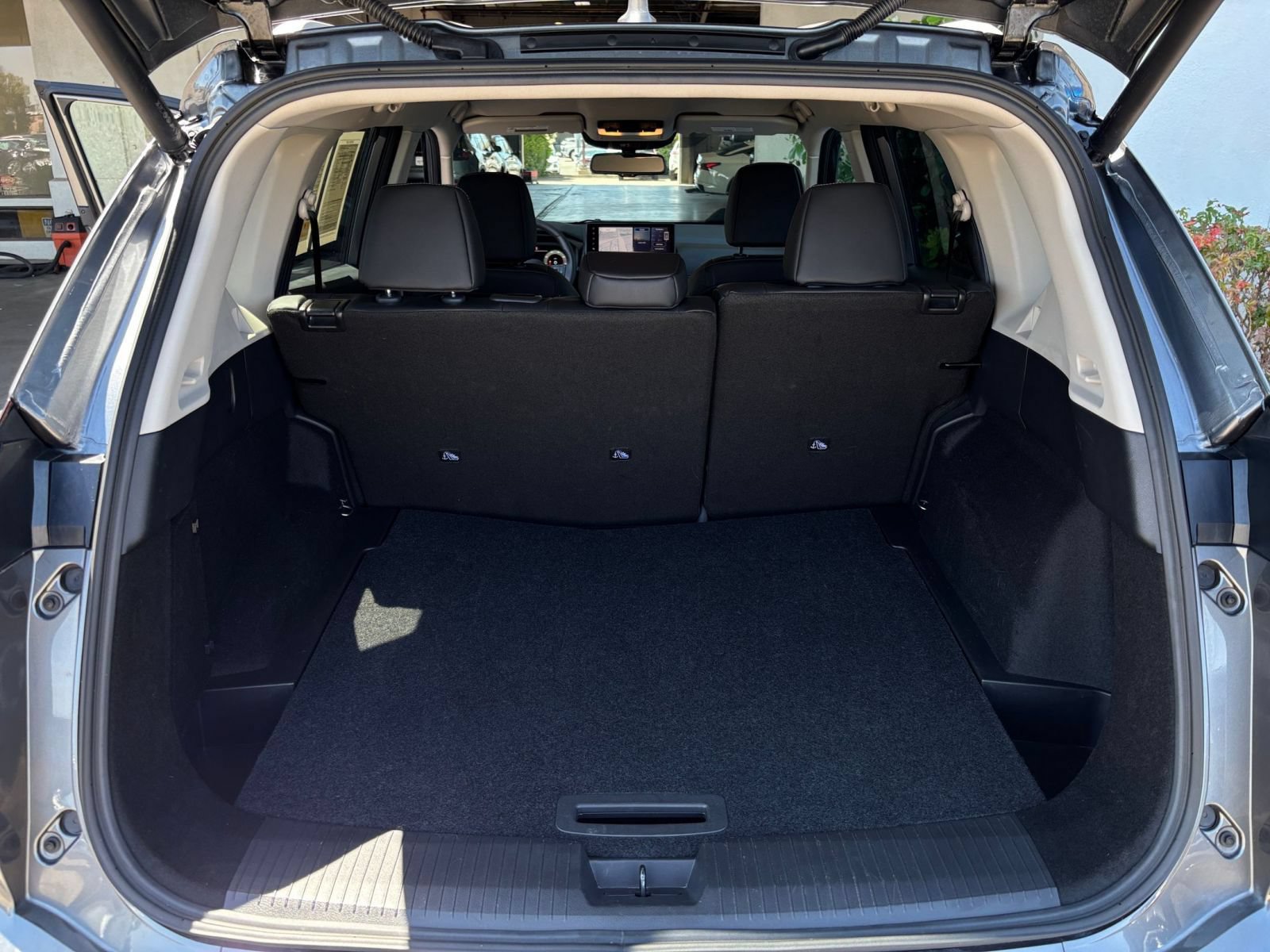 Used 2026 Nissan Rogue SL AWD/4WD image 34