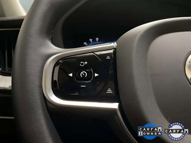 Used 2025 Volvo XC60 B5 Plus image 38