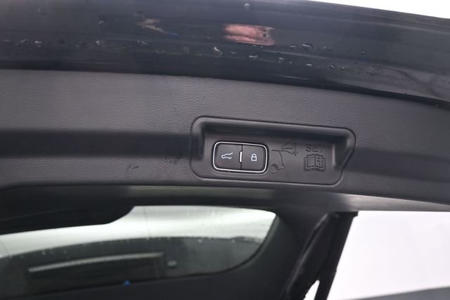 Used 2024 Ford Explorer XLT w/ Equipment Group 202A AWD/4WD image 7