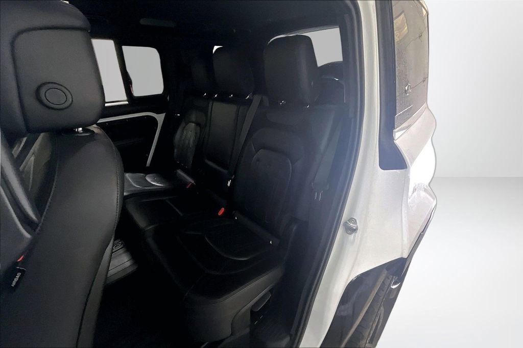 Used 2021 Land Rover Defender 110 X-Dynamic HSE image 22