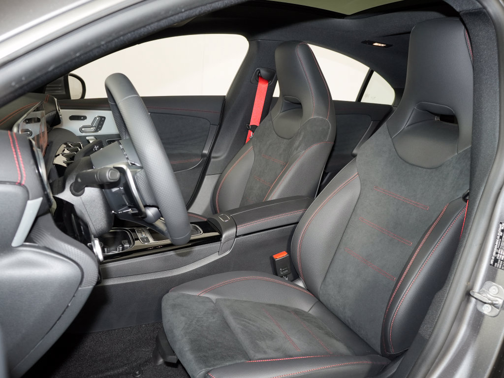 Certified 2025 Mercedes-Benz CLA 35 AMG 4MATIC image 13