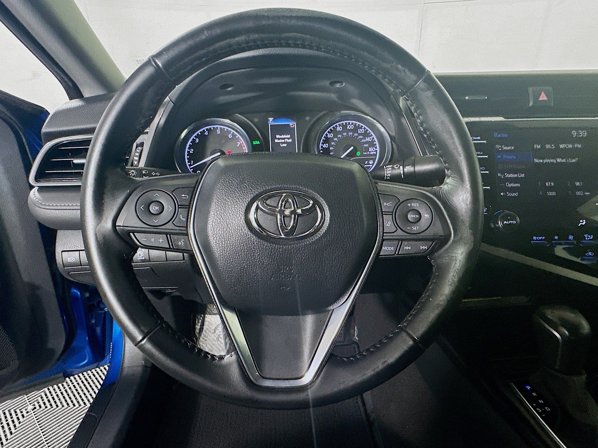 Used 2020 Toyota Camry SE w/ Audio Package FWD image 15