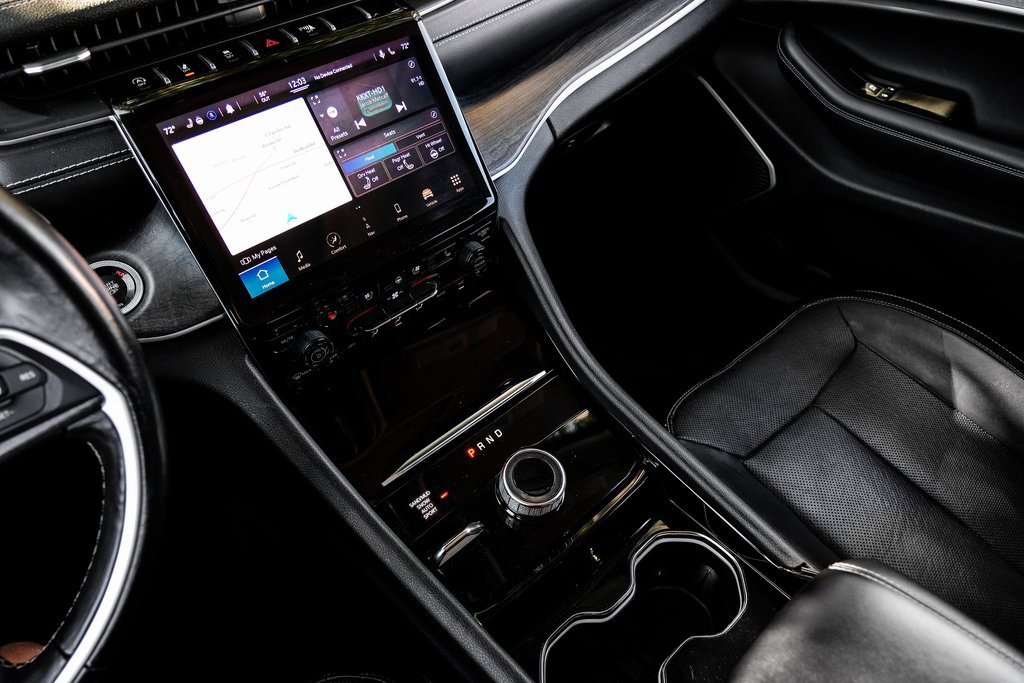 Used 2021 Jeep Grand Cherokee L Limited w/ Luxury Tech Group II image 34