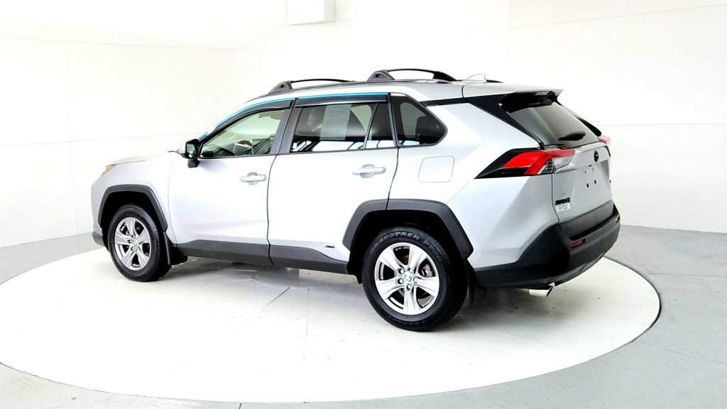 Used 2025 Toyota RAV4 XLE w/ Convenience Package AWD/4WD image 4