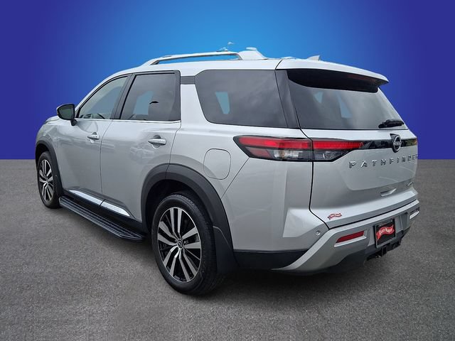 Used 2025 Nissan Pathfinder Platinum w/ Cargo Package FWD image 7