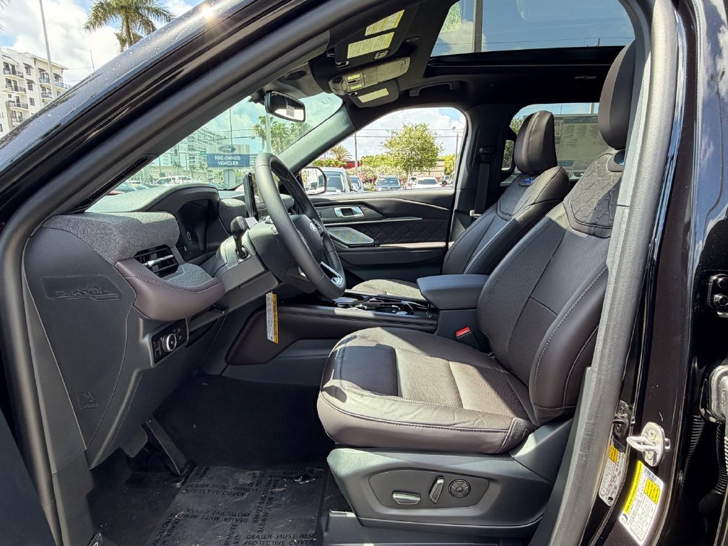 New 2026 Ford Explorer Platinum w/ LUX Leather Package AWD/4WD image 5