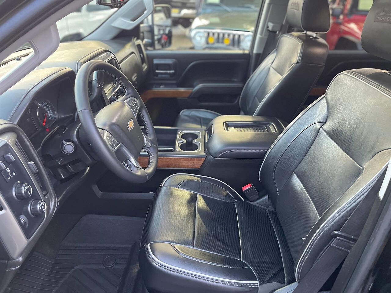 Used 2017 Chevrolet Silverado 3500 High Country w/ Duramax Plus Package image 32