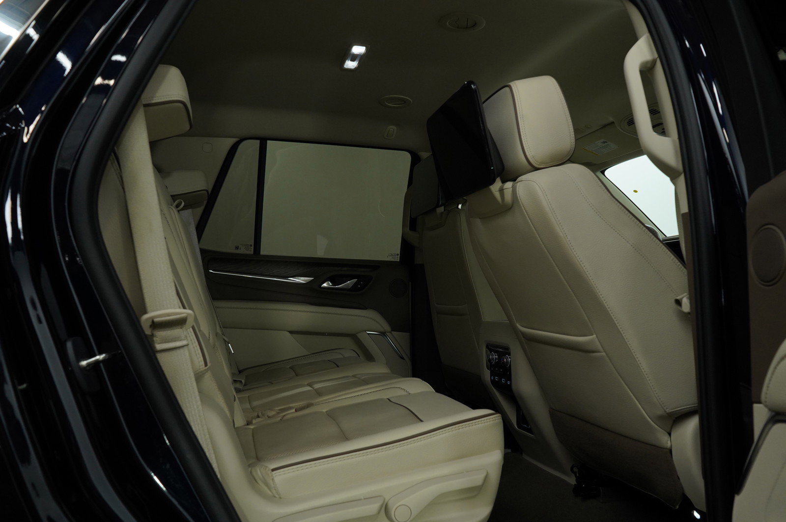 Used 2023 GMC Yukon Denali image 12