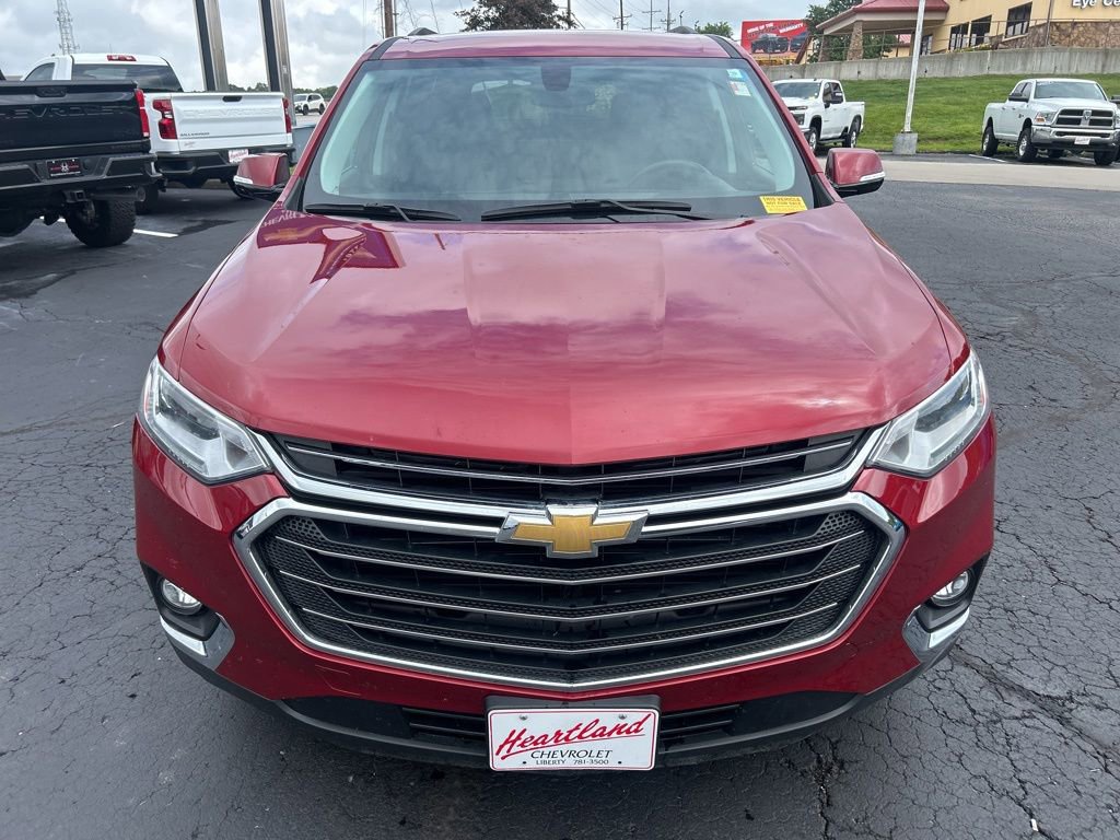 Used 2018 Chevrolet Traverse LT FWD image 2