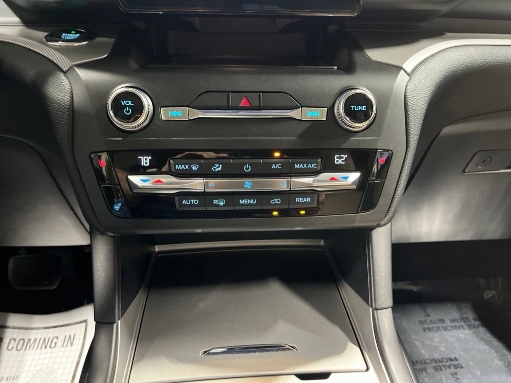 Used 2020 Ford Explorer XLT w/ Comfort Package AWD/4WD image 24