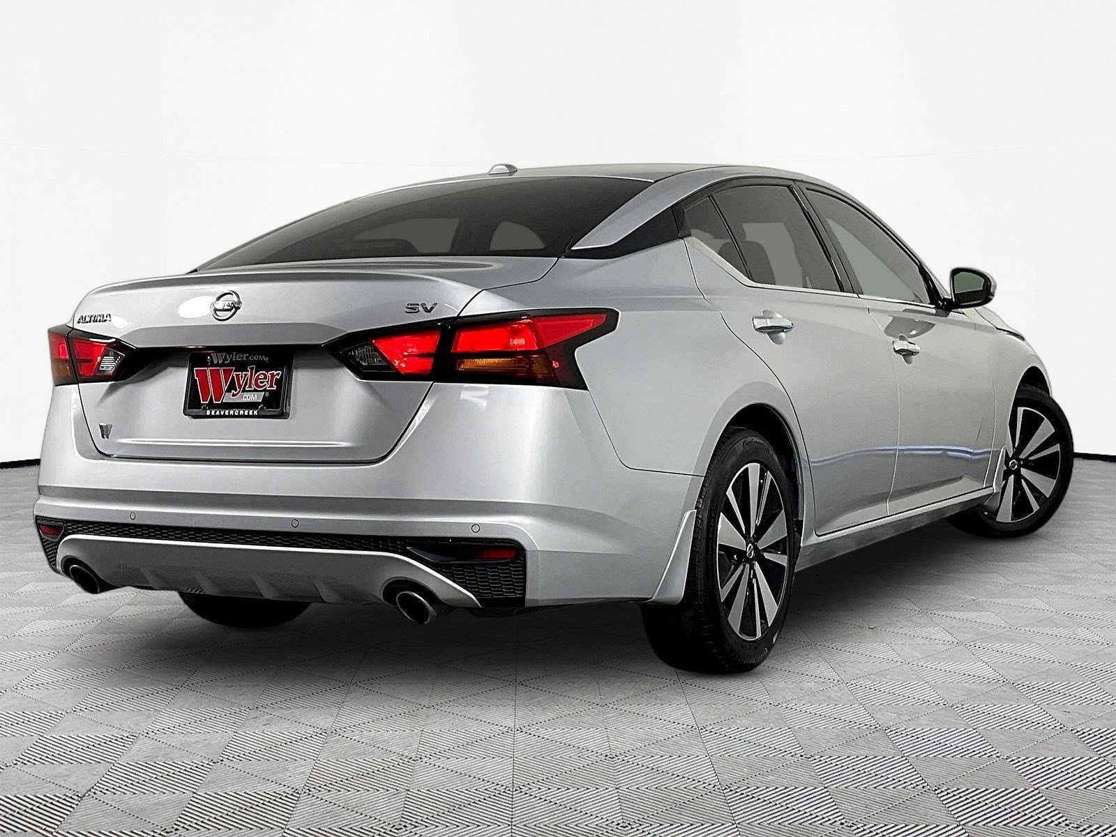 Used 2020 Nissan Altima 2.5 SV FWD image 6