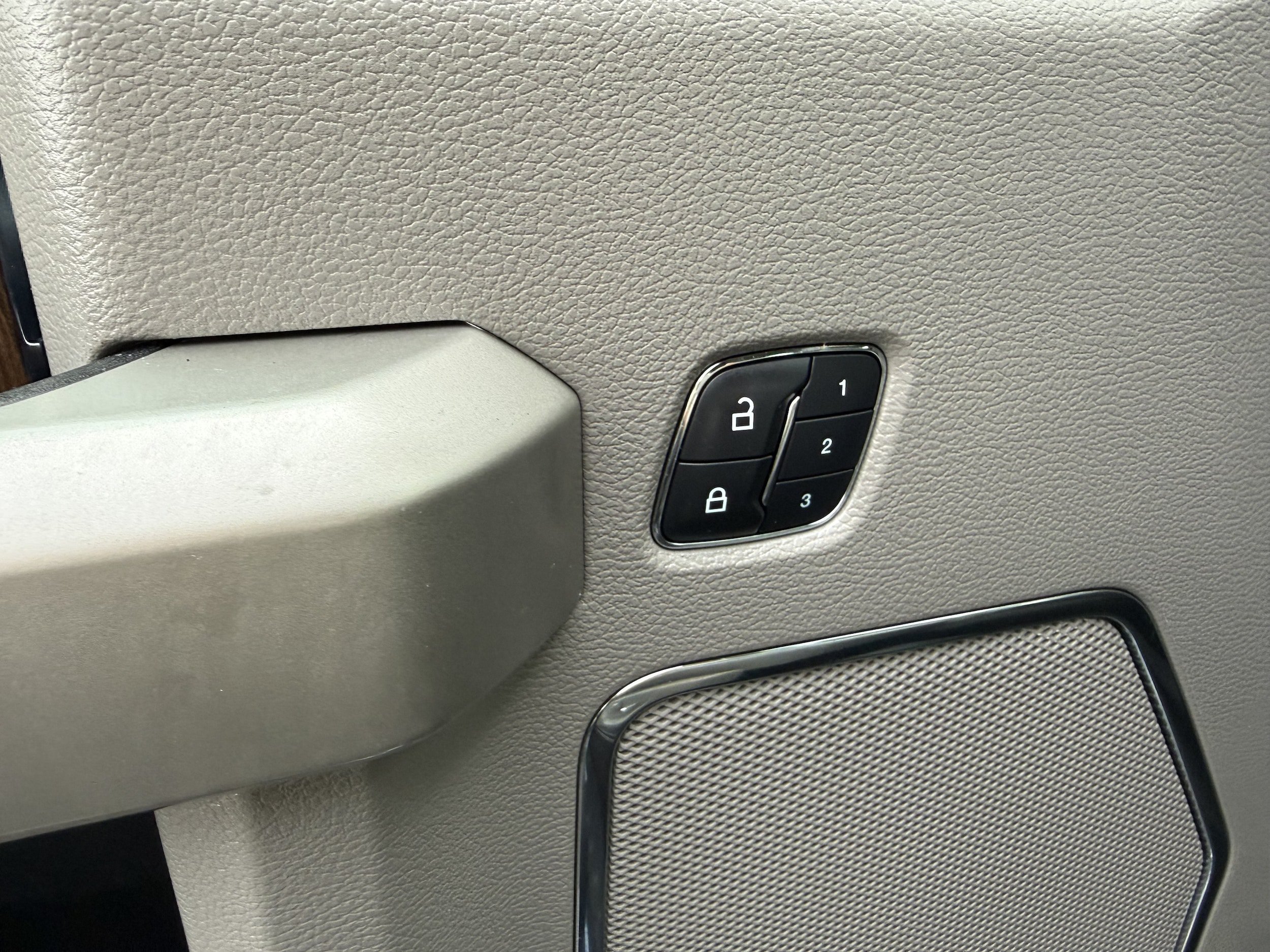 Used 2016 Ford F150 Lariat AWD/4WD image 17