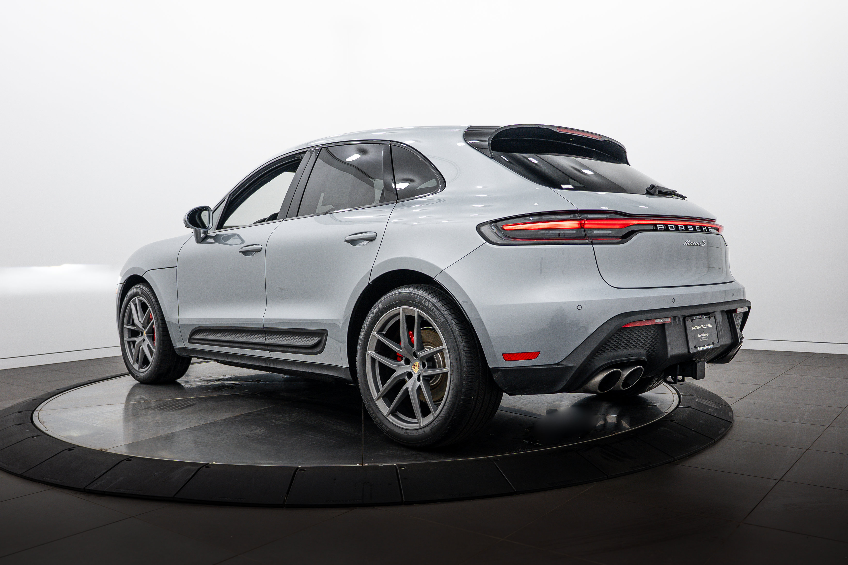 Certified 2026 Porsche Macan S AWD/4WD image 3