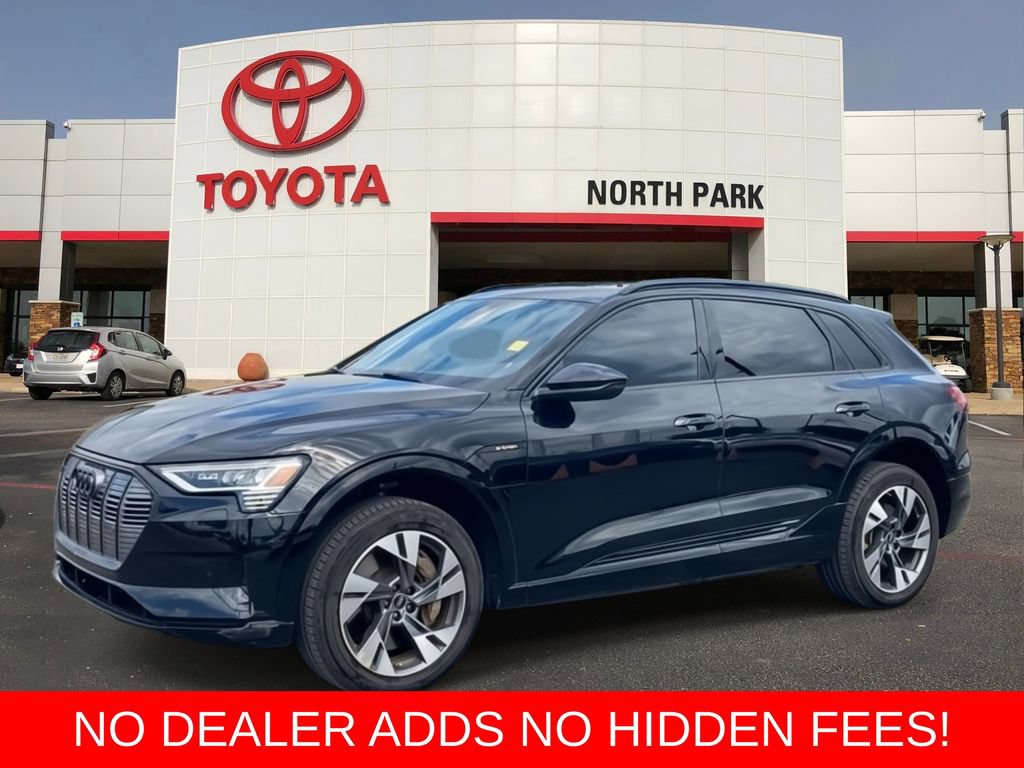 Used 2022 Audi e-tron Premium AWD/4WD image 1