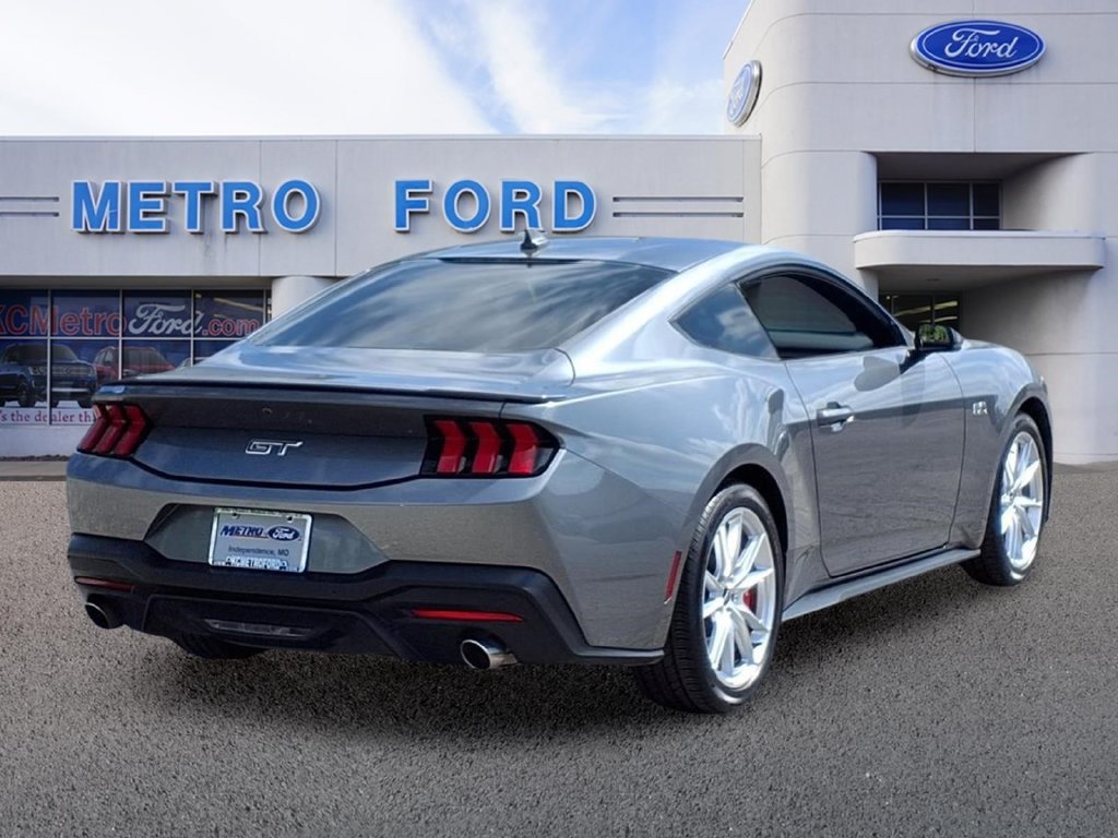 Certified 2025 Ford Mustang GT Premium RWD image 3