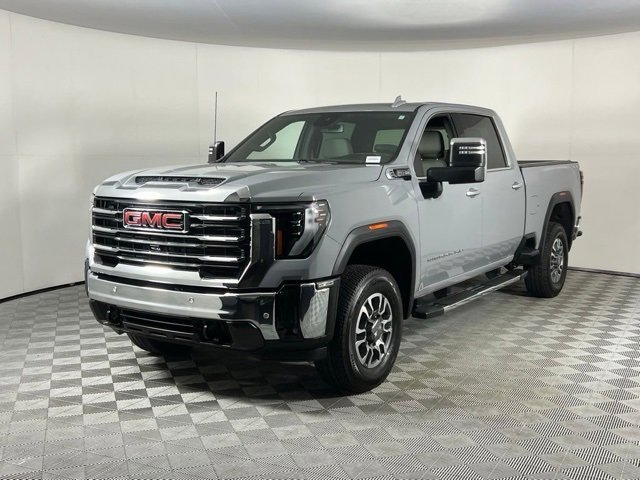 Used 2024 GMC Sierra 2500 SLT w/ SLT Premium Package image 3