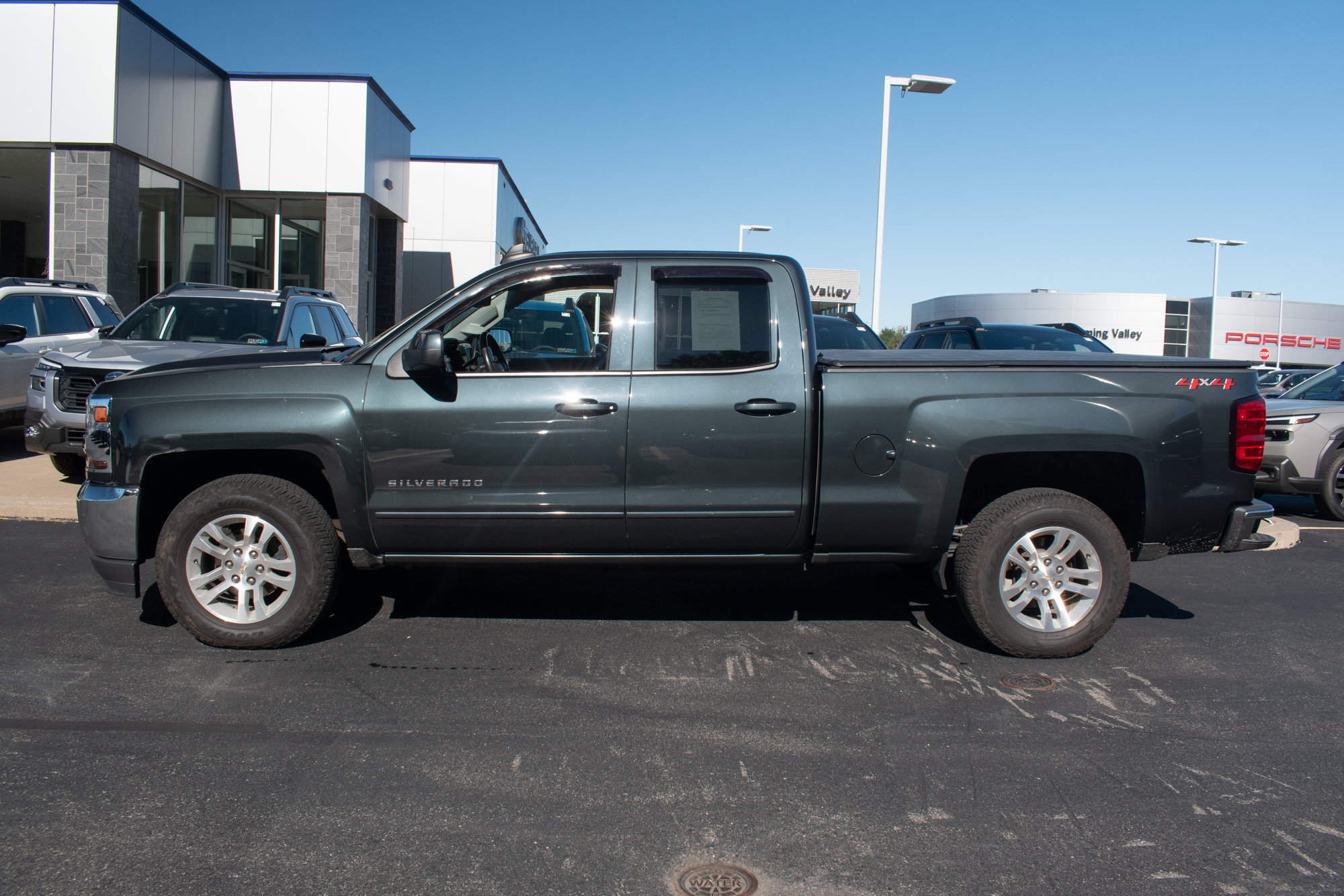 Used 2019 Chevrolet Silverado 1500 LT w/ All Star Edition AWD/4WD image 7