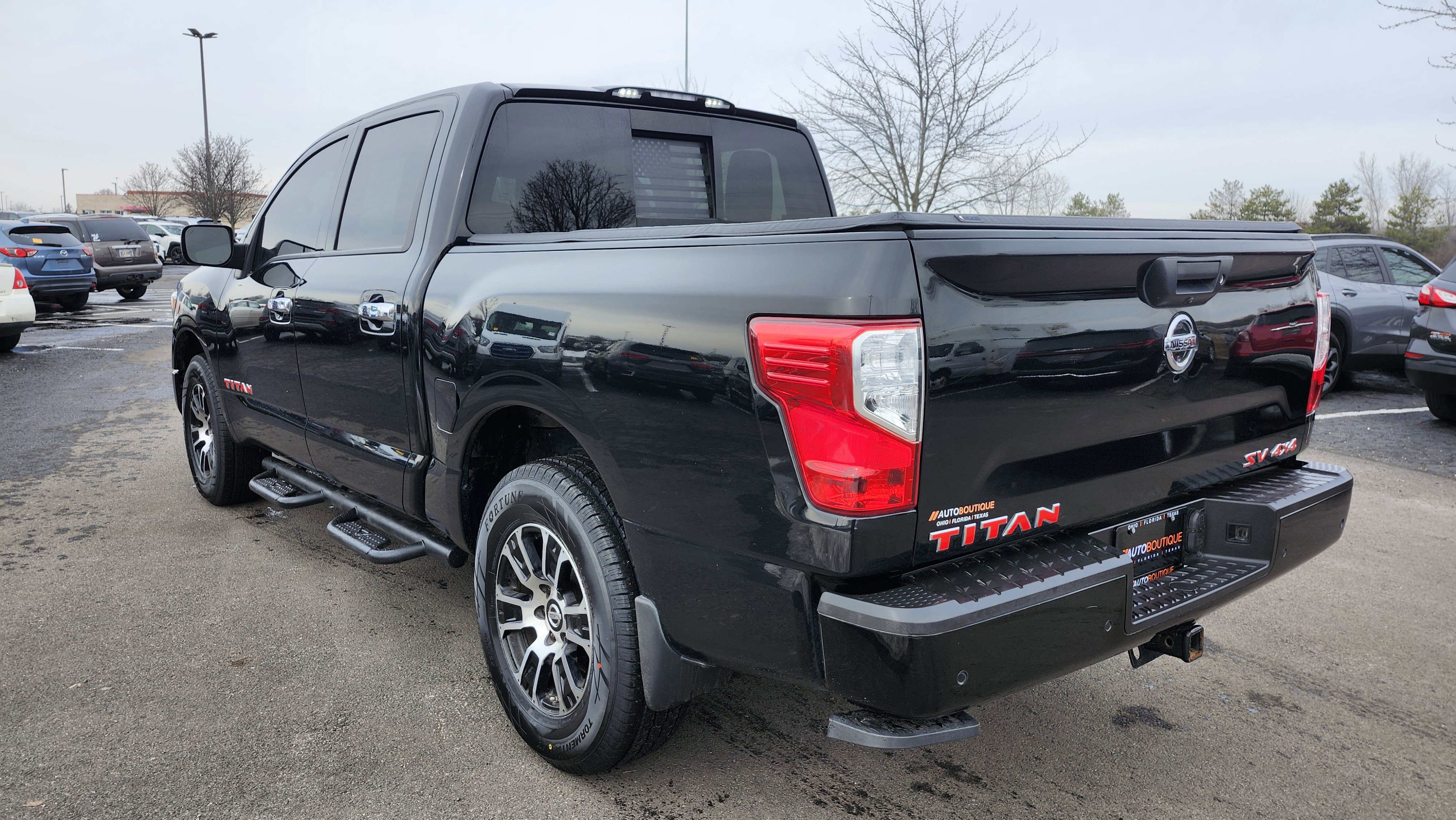 Used 2021 Nissan Titan SV w/ Accessory Utility Package image 15