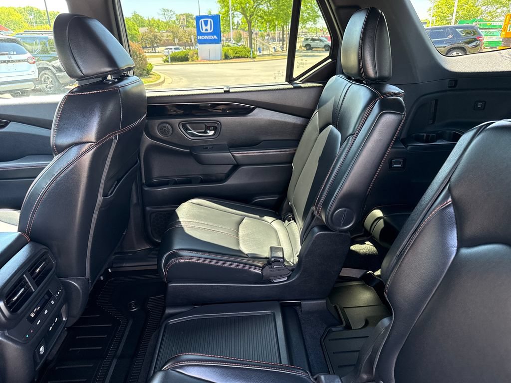 Certified 2025 Honda Pilot TrailSport image 21