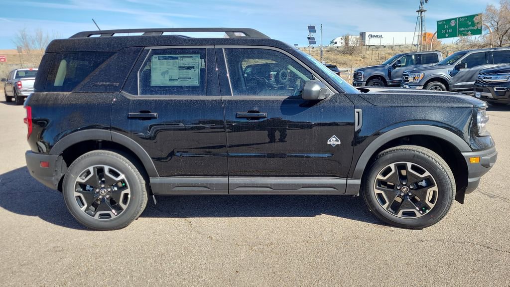 New 2024 Ford Bronco Sport Outer Banks w/ Tech Package image 2