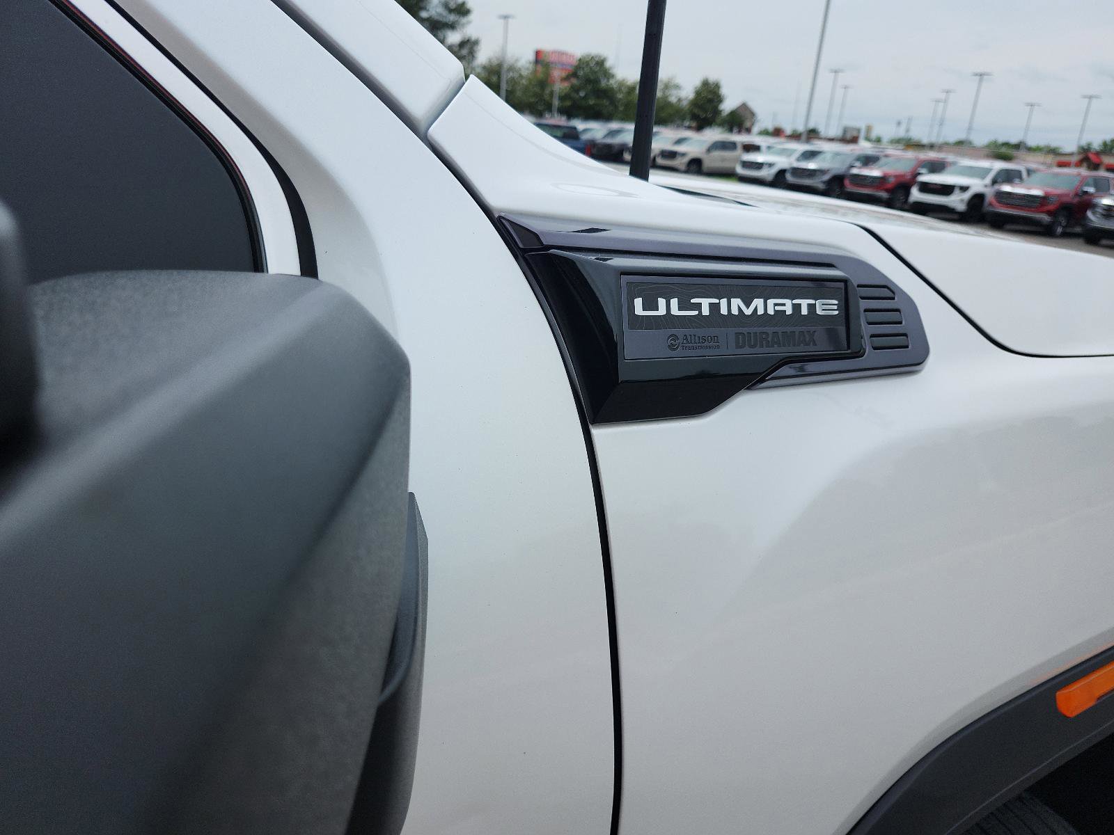 Used 2025 GMC Sierra 2500 Denali Ultimate AWD/4WD image 8