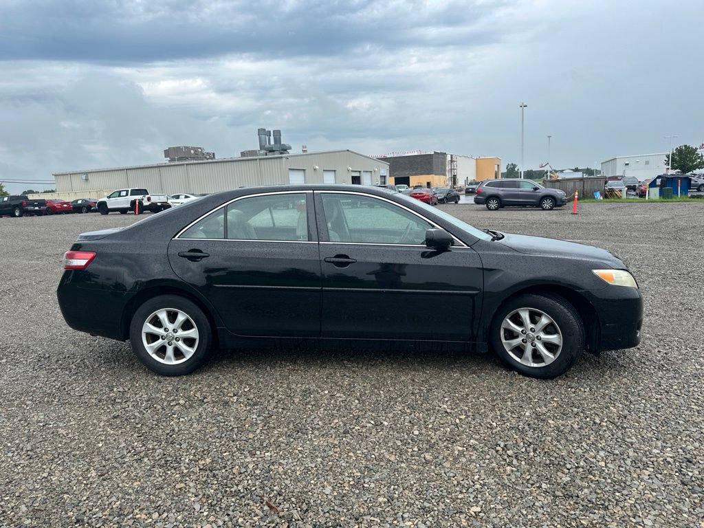 Used 2010 Toyota Camry LE FWD image 11