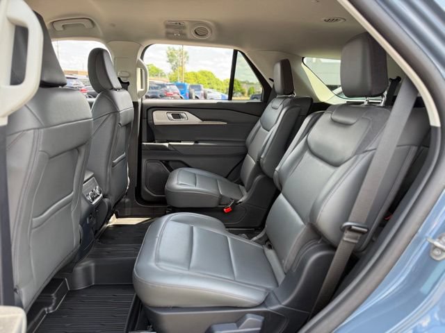 Used 2025 Ford Explorer Active w/ Active Comfort Package AWD/4WD image 13