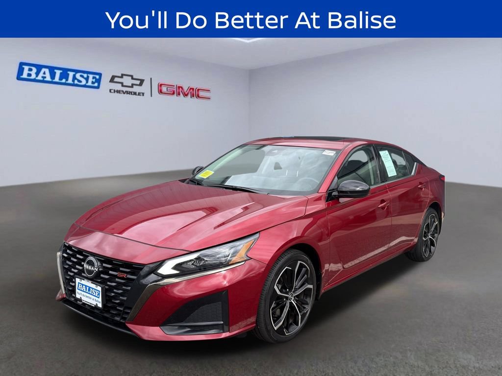 Used 2023 Nissan Altima 2.5 SR w/ SR Premium Package AWD/4WD image 4